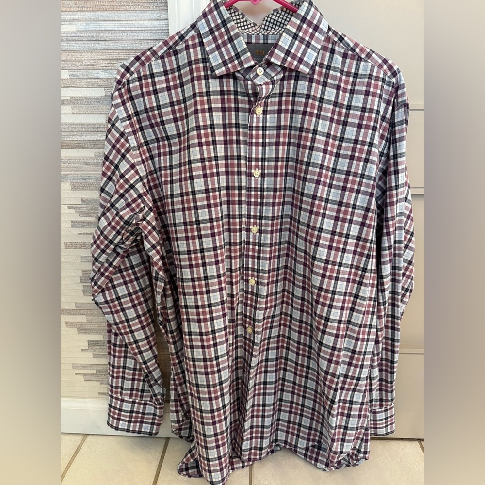 Thomas Dean Plaid Button Down